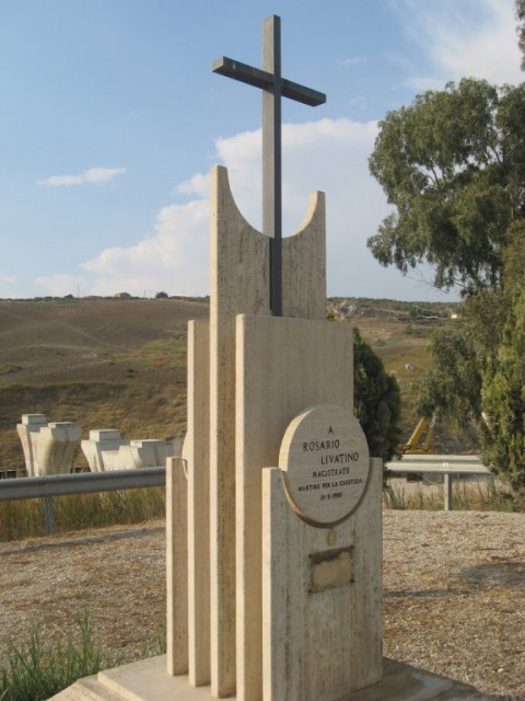 monumento al giudice Rosario Livatino lungo la SS 640, Agrigento - Caltanissetta